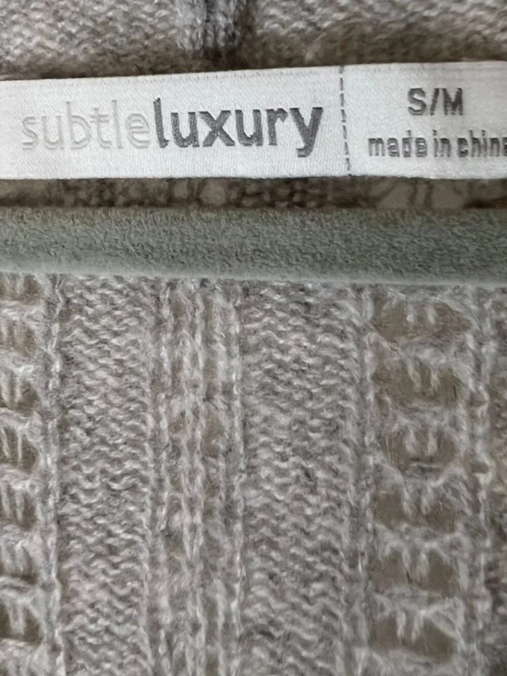 Subtle Luxury S/M Gray Cashmere Cardigan Sweater Good Condition